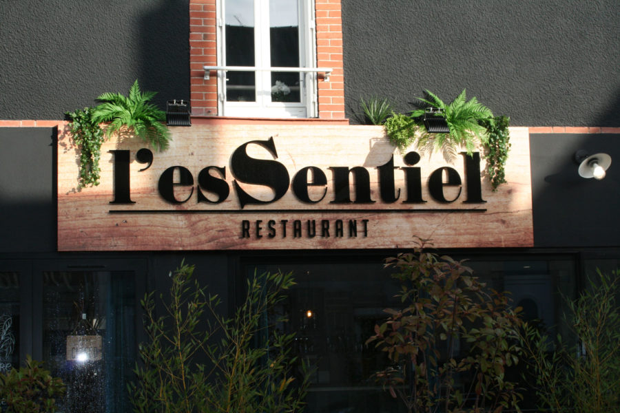 Contact l'esSentiel Restaurant